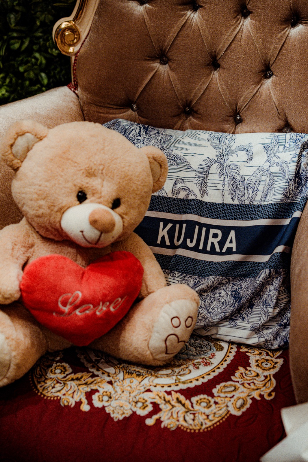 Poltrona Kujira con cuscino firmato